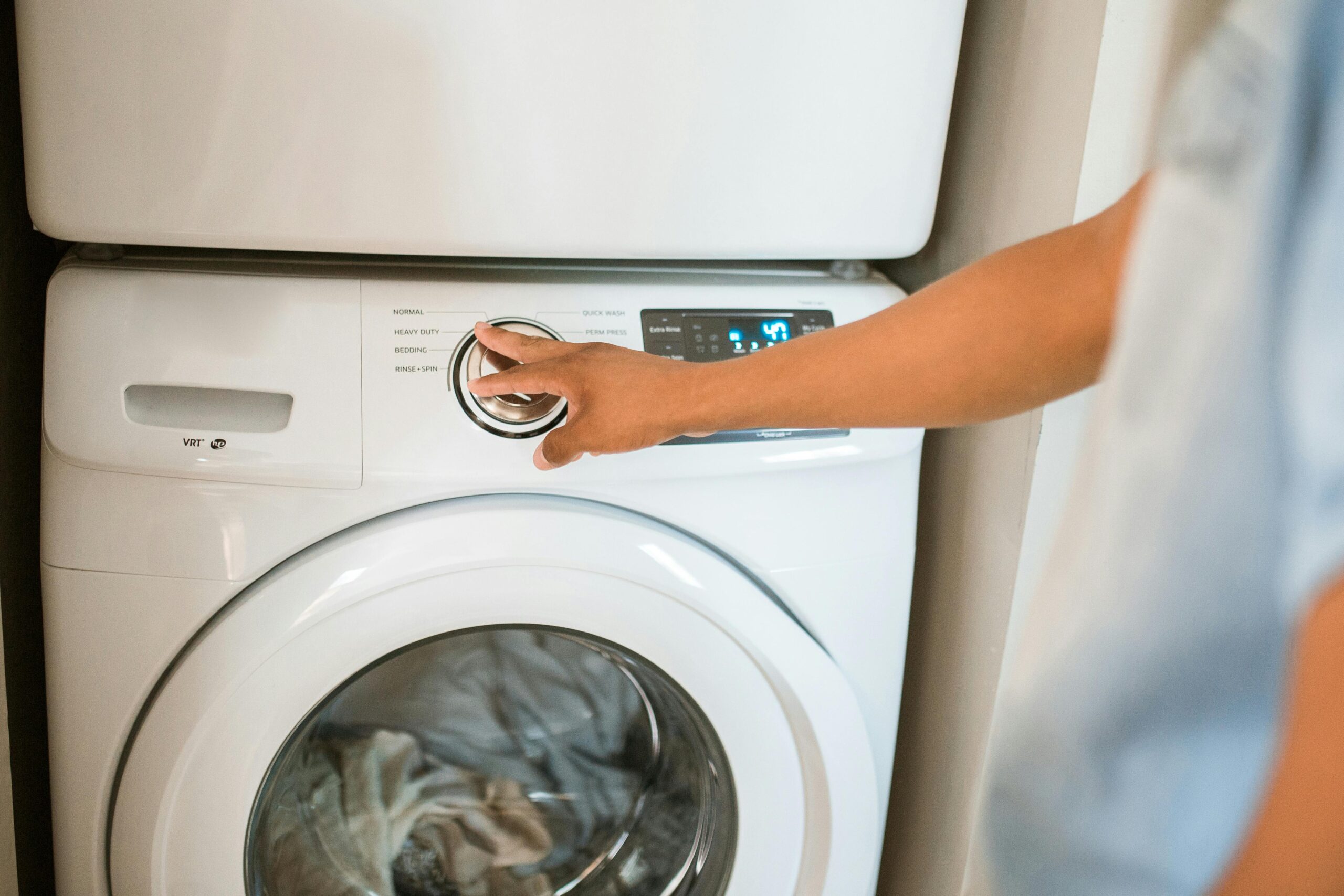 Mau Buka Bisnis Pewangi Laundry di Rumah dengan Modal Kecil?